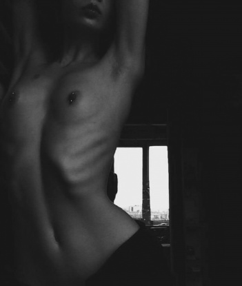 Живу в Москве и предлагаю широкий спектр услуг для твоего полного расслабления. Разнообразие возможностей и фантазий - моя страсть.
Открой для себя мои прелести на фото, и они покажут тебе дорогу в мир наслаждения. Моя нежность и опыт принесут тебе настоящее удовольствие. Обожаю экспериментировать и предлагаю тебе попробовать новые грани нашего взаимного наслаждения.
Отзывы клиентов говорят о моей высокой профессиональности и умении угодить каждому. Встреча со мной - это гарантия расслабленности и полного доверия.
Не жди, давай познакомимся и окунемся в мир удовольствия вместе! 🌹💋🔥 2290, 22 года